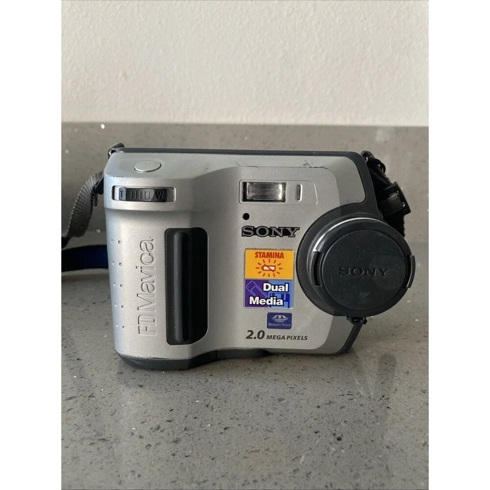 Sony FD Mavica Digital Camera MVC-FD200 No Battery - No Charger - Untested
